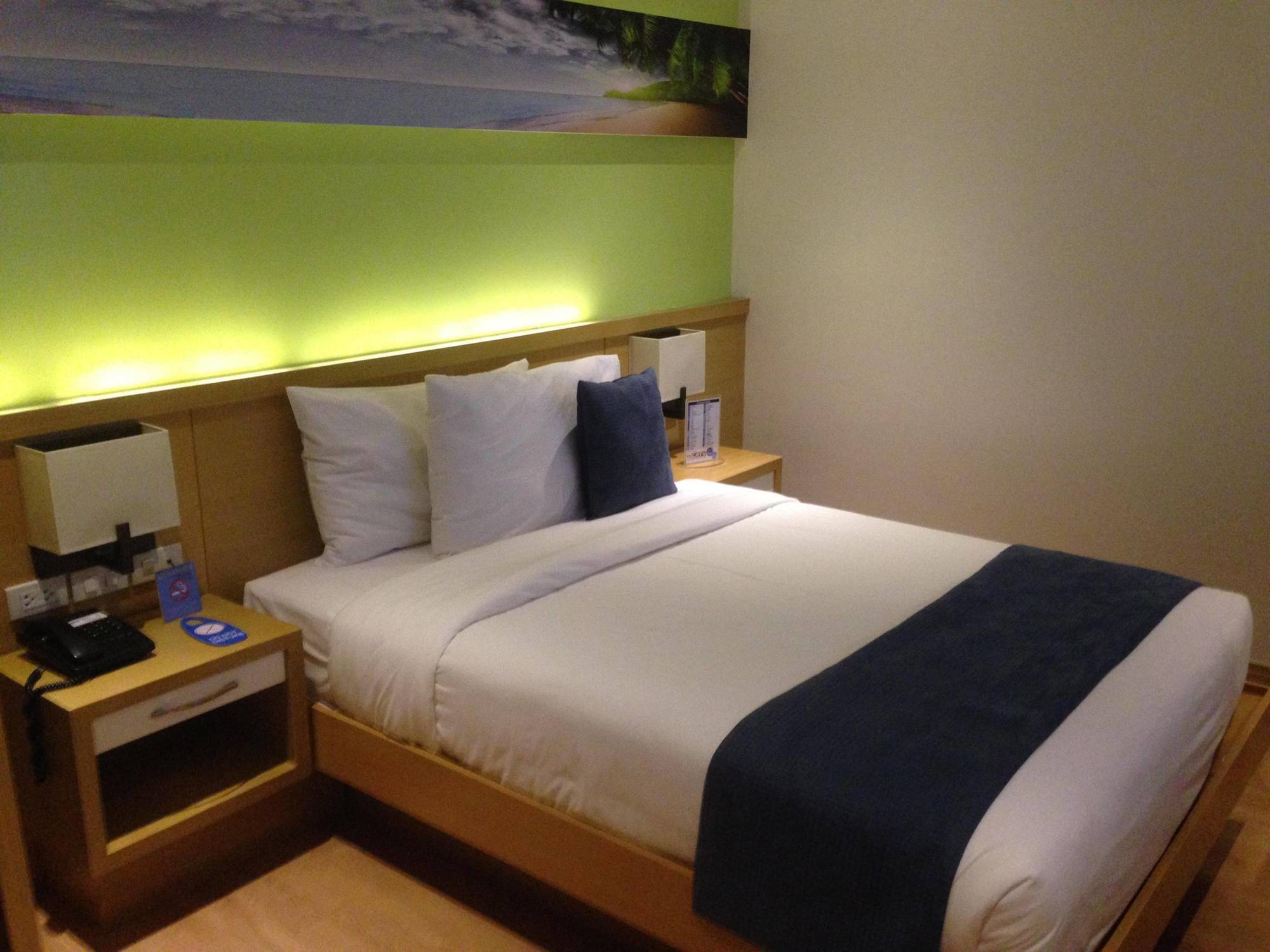 Icove Beach Hotel Olongapo Exterior photo